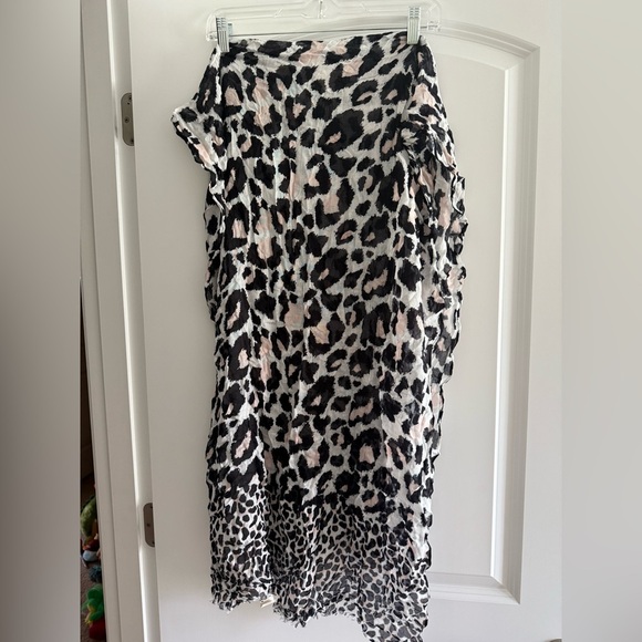 NWT TALBOTS Animal Print Scarf/Wrap Approx 26x70; black pink white - Picture 1 of 5